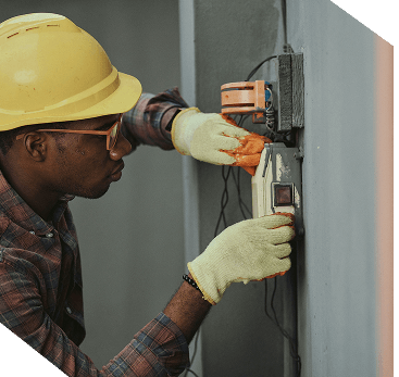 صورة لفريق عملنا أو أحد مشاريعنا